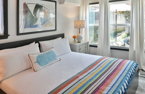 Neartown Cottage | Designer Cabana in Houston's Stylish Montrose Neighborhood