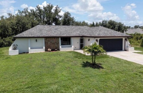 Deep Creek House | Designer Deep Creek Home 5 Beds W/Large Spa/Enclosed Lanai.Pet friendly !