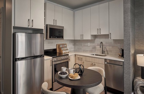 Center City Apartment | Designer Luxury in Center City