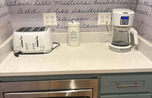 Waxahachie House | Designer Retreat Pool,Fire Pit,Events,Sleeps 18