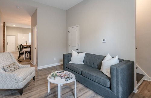 Benton Park House | Designer Townhome 1 of 2 | LEFT SIDE | JZ Vacation Rentals