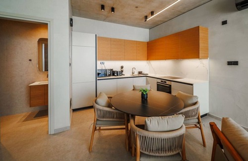 Chlorakas House | Designer Townhouse with heated infinity pool in Paphos