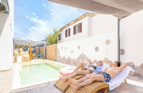 Lula Villa | Designer villa with pool, wine bar and jacuzzi 30 min from the sea