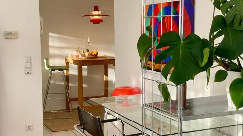 Hochheim am Main Apartment | Designerwohnung mit malerischer Terrasse - Modern, Gemütlich & Zentral