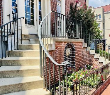 Dupont Circle Apartment | Destination Dupont - Deluxe Living Spacious Bright & Central