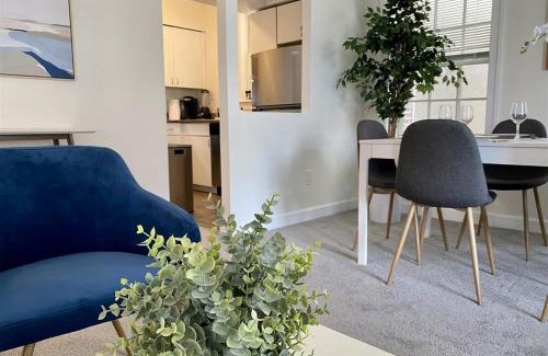 Dupont Circle Apartment | Destination Dupont - Deluxe Living Spacious Bright & Central