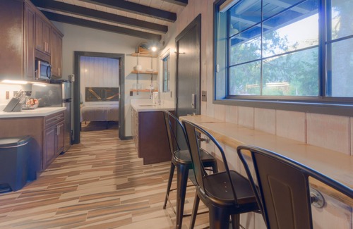 Sedona Apartment | Destination Oak Creek 6 1 Bedroom Apts by RedAwning