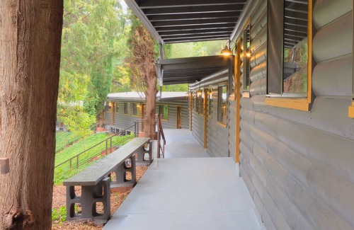 Sedona Apartment | Destination Oak Creek 6 1 Bedroom Apts by RedAwning