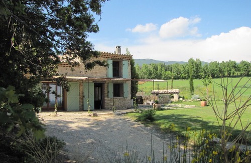 Cabrieres-dʼAigues House | Detached house at the foot of the Luberon near Cabriéres d'Aigues FR2RQ1YR