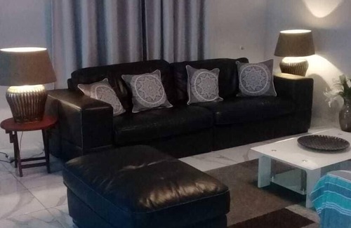 Paramaribo House | Detached house in quiet safe neighborhood with large terrace