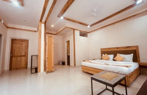 Gobind Dham Hotel | Deva's Retreat