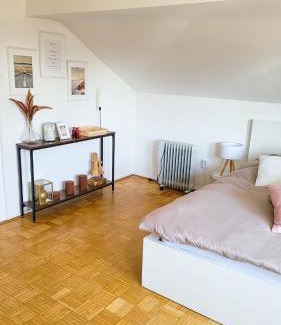 Freilassing Apartment | DG R- Helle 40m2 2-Zimmer Wohnung nähe Salzburg