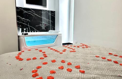 Molfetta Apartment | Diamond Suite - Appartamento con Idromassaggio - Molfetta