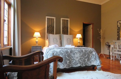 Beaufort West House | Die Herehuis Guesthouse
