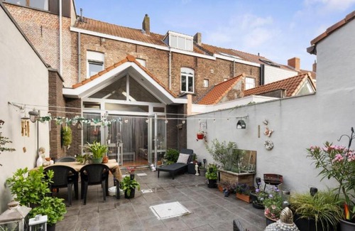 Historical Center Bruges House | Die Scone B&B - Guestroom - Centre of Bruges in calm area