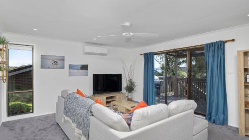 Tanilba Bay House | Diggers Drive No11