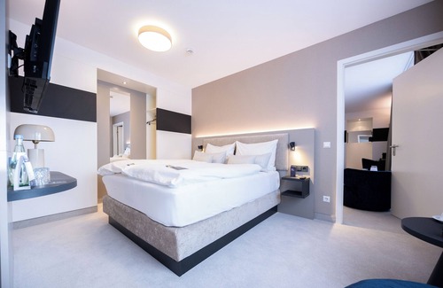 Waldkirch Hotel | Digital Hotel Kronjuwel by BRIGHT Waldkirch - Self Check-in