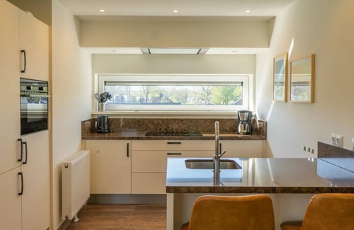 Biddinghuizen House | Dijkvilla 12 by Interhome