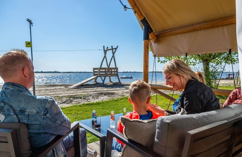 Biddinghuizen House | Dijkvilla 12 by Interhome