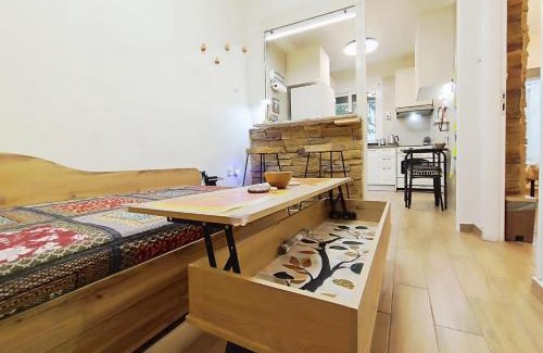 Pangrati Apartment | Dimelli's Home in Athens