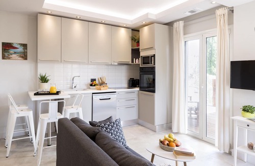 Gouvia Apartment | Dimi Brou's Apartments by CorfuEscapes