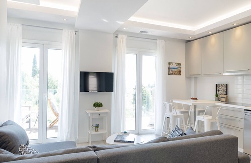 Gouvia Apartment | Dimi Brou's Apartments by CorfuEscapes