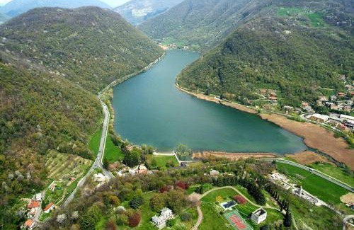 Erba House | Dimora i Laghi Tra Como, Lecco e Bellagio