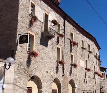 Cerretto Langhe House | Dimora Storico Romantica Il Sole E La Luna