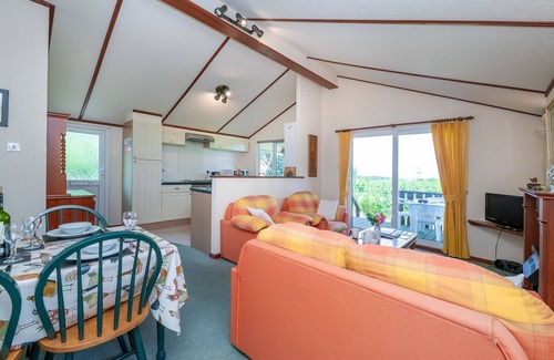 Penmon Cottage | Dinmor - a chalet that sleeps 4 guests in 2 bedrooms