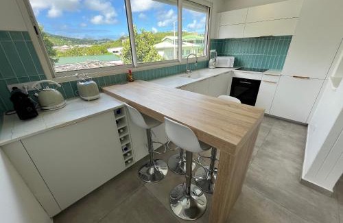 Grand Case Apartment | Direct Beach Access, Modern Stay with Hill View