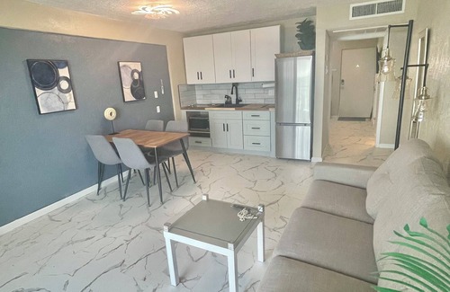 Rogers Seabreeze Apartment | Direct Ocean Front 1 Bedroom in charming Daytona Beach