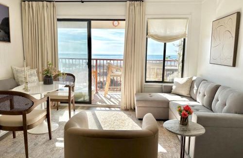 Folly Field Apartment | Direct Oceanfront - On the Beach with 2 Pools & Bar!