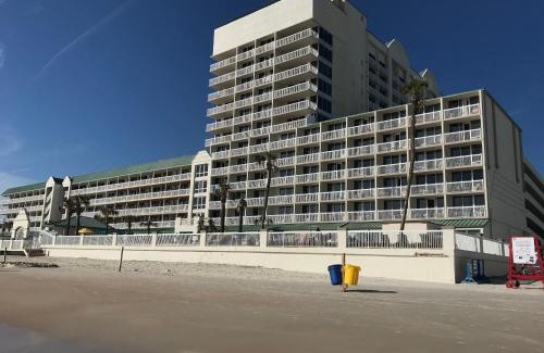 Ortona Park Resort | Direct oceanfront, fantastic ocean view, separate bedroom ! - All amenities available November 1 !