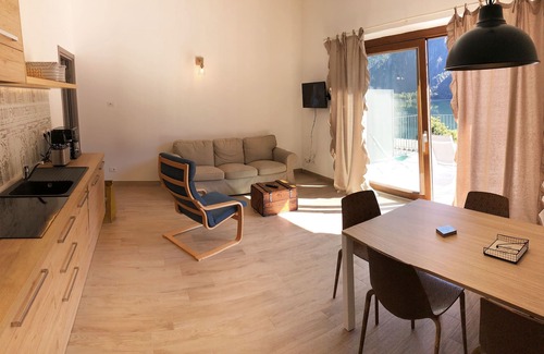 Idro House | Directly on the lake with two bedrooms