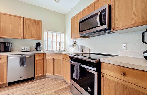Windsor Palms House | discounted October rates. Free pool heat