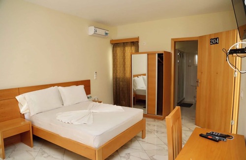 Sao Filipe Bed & Breakfast | Discover a charming B&B in São Filipe with Wi-Fi, AC, and stunning ocean views!