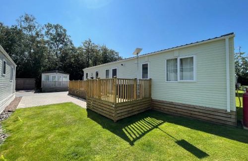 Carlisle House | Discover, Enjoy Ultra-Fast Starlink WiFi Lodge