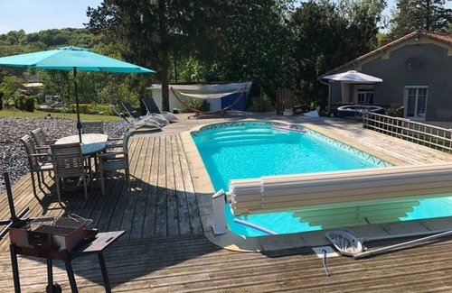 Faymoreau Villa | Discover Villa Des Moulins - Heated pool & Jacuzzi