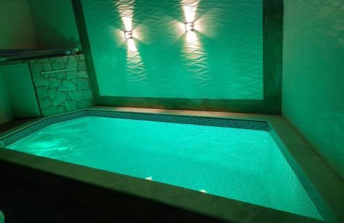 Florida House | DISPONIVEL NATAL E REVEILLON - Casa Linda e Aconchegante com Piscina -Aquecimento Solar o Ano Todo Perto da Praia