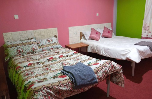 Aberdare National Park Bed & Breakfast | Dive In M's Hotel