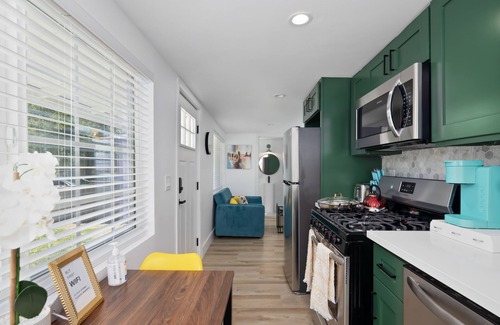 North Central House | ★DIVINE 1B1B 5mins. DRIVE TO ROSE BOWL STADIUM★