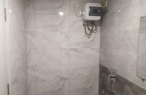 Paltan Bazaar Hotel | Divine View