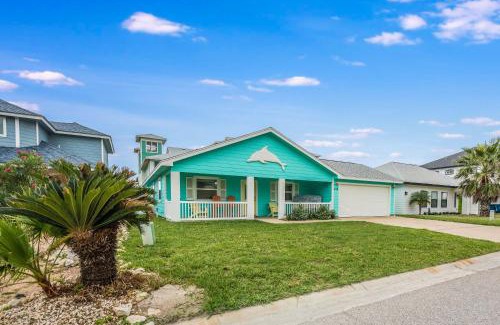 Safe Harbor House | Diving Dolphin