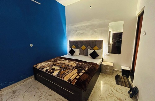 Ayodhya House | Divya Darshan Stay