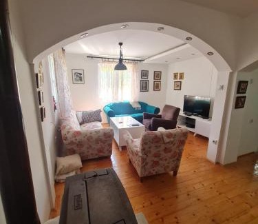 Kisela Voda House | DM Guest House