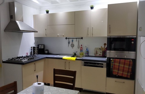 Algiers Apartment | do not pass by well located for business or pleasure trips.