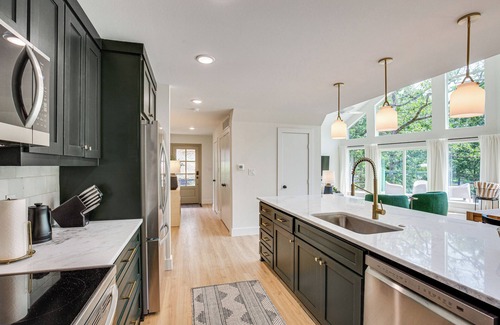 Cedar Creek Reservoir House | Dock & Fire Pit: Cedar Creek Lakefront Retreat!