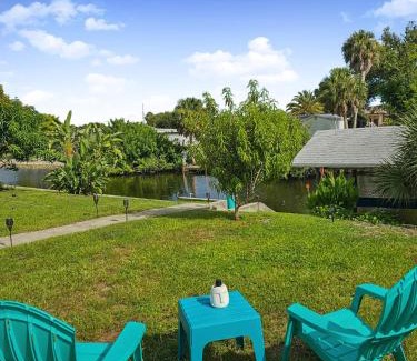 Englewood South House | Dockside Delight Waterfront Gulf Access 4 mins to Beach