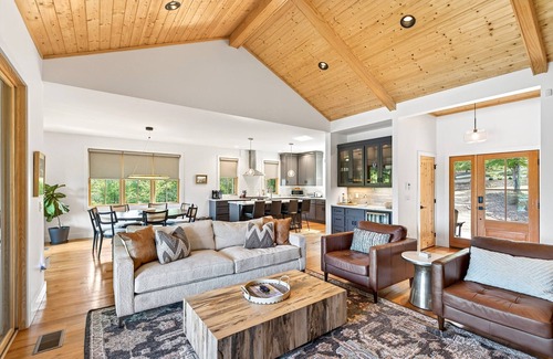 Marion House | Dockside of the Moon | Lakefront Luxury, Views & Private Dock