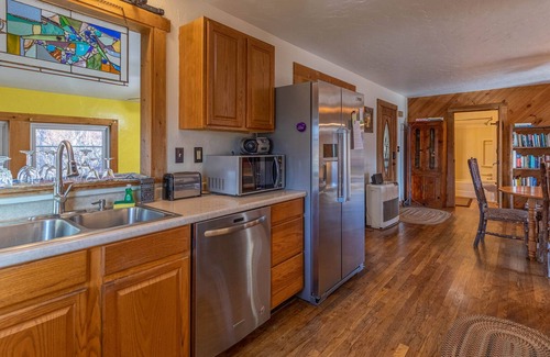 Elk Park House | Docs Cabin - private home with hot tub, foosball near Beech